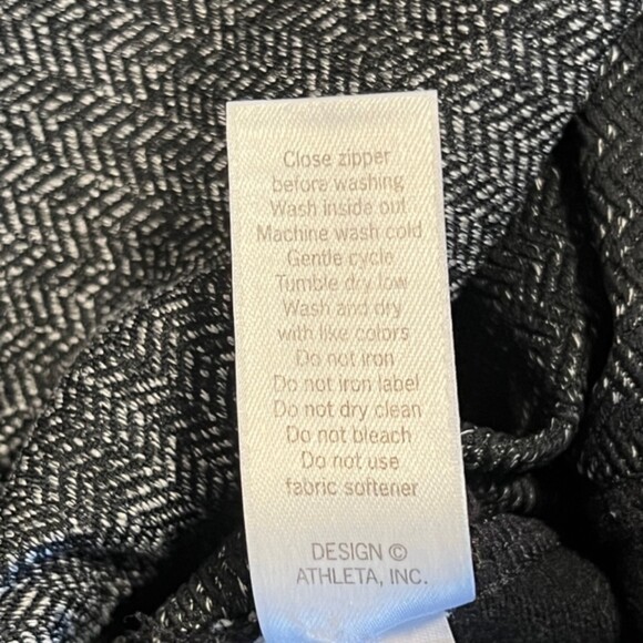 Athleta Black Gray Luxe Drifter Faux Leather Sides Zip Pockets Leggings Sz Small - Picture 8 of 11